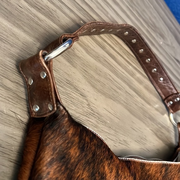 MAYA MOON OREGON DESIGN FUR & LEATHER CRESENT  HANDBAG - Picture 13 of 17